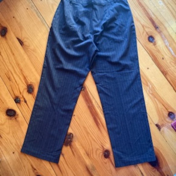 Northern Reflections Pinstripe pants - Picture 2 of 7